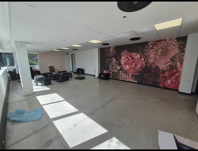 94M² OFFICE TO LET IN WOODMEAD